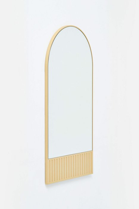 Арочное настенное зеркало Element бежевого цвета - купить Настенные зеркала по цене 17500.0