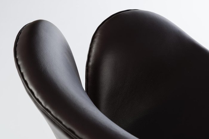 Кресло Swan шоколадно-коричневого цвета - лучшие Интерьерные кресла в INMYROOM