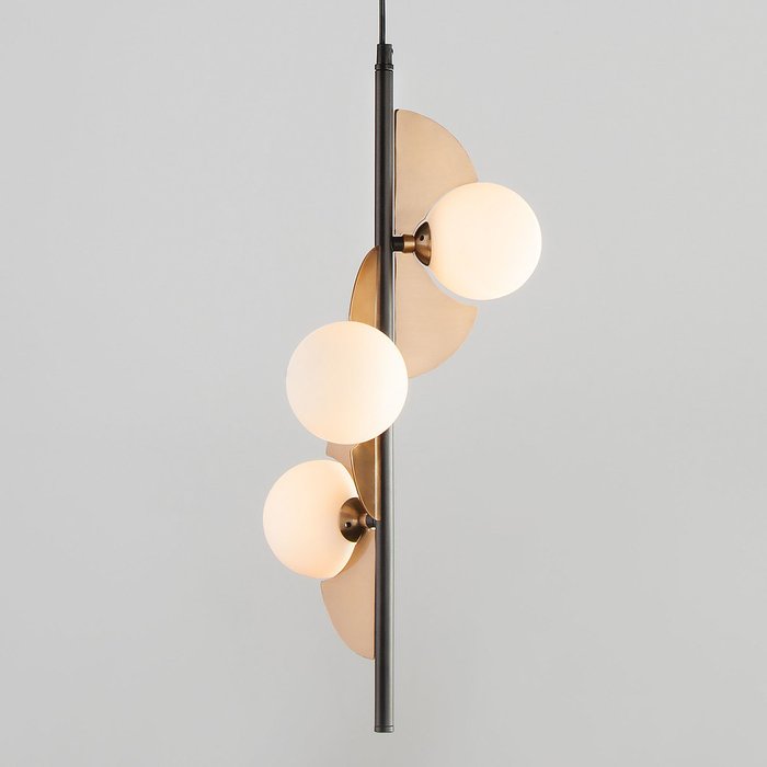 Подвесной светильник лофт с декоративными деталями 50143/3 золото/черный Futura