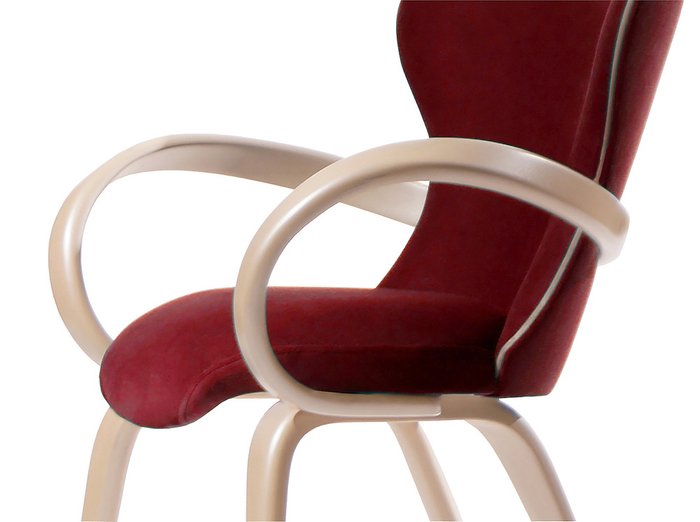 Стул "Apriori S" с подлокотниками из гнутого дерева - купить Обеденные стулья по цене 28600.0