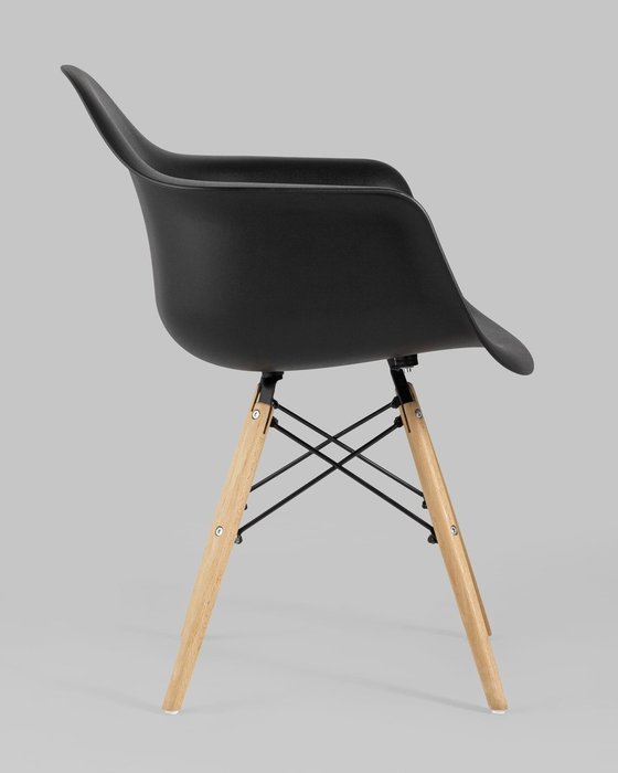Стул с подлокотниками черного цвета - лучшие Обеденные стулья в INMYROOM