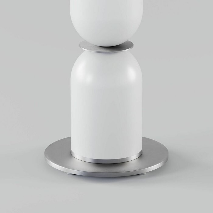 Настольная лампа Caprera белого цвета - купить Настольные лампы по цене 11400.0