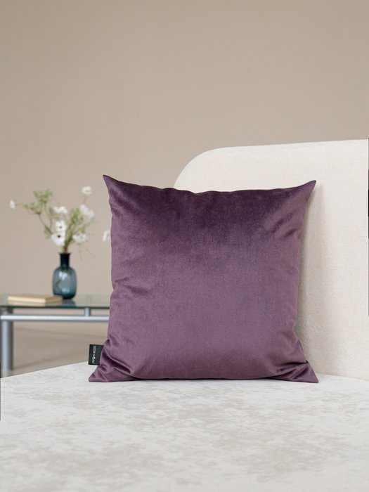 Декоративная подушка Bingo 45х45 фиолетового цвета - лучшие Декоративные подушки в INMYROOM