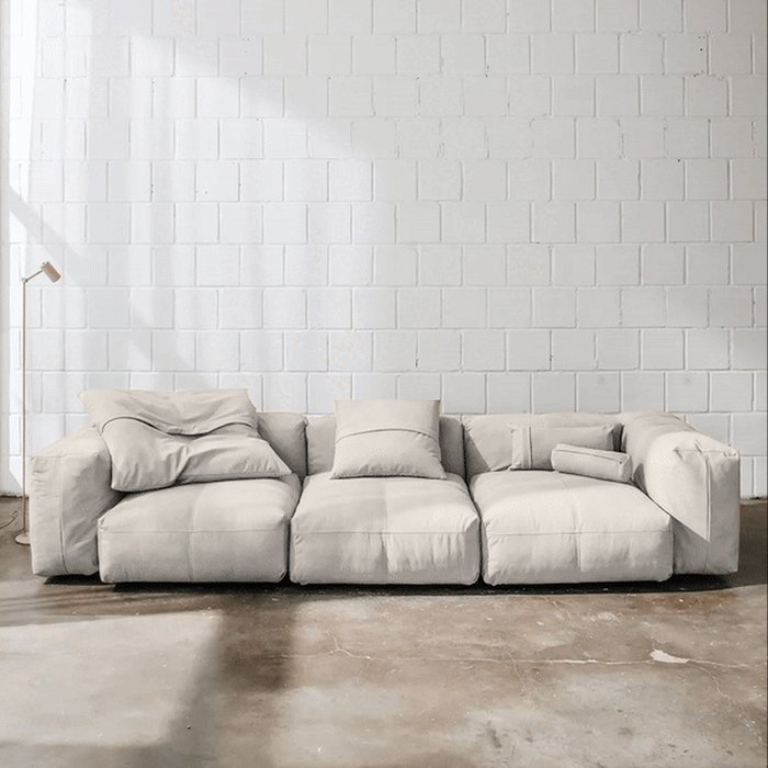 Прямой диван Фиджи трехсекционный молочного цвета - лучшие Прямые диваны в INMYROOM