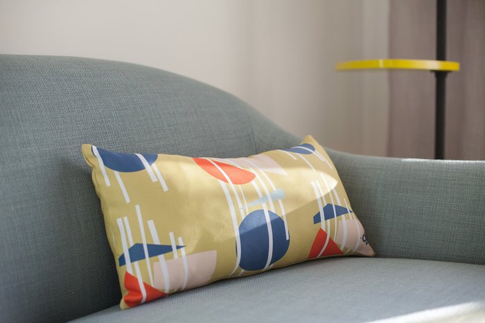 Декоративная подушка Geometry синего цвета - купить Декоративные подушки по цене 1550.0