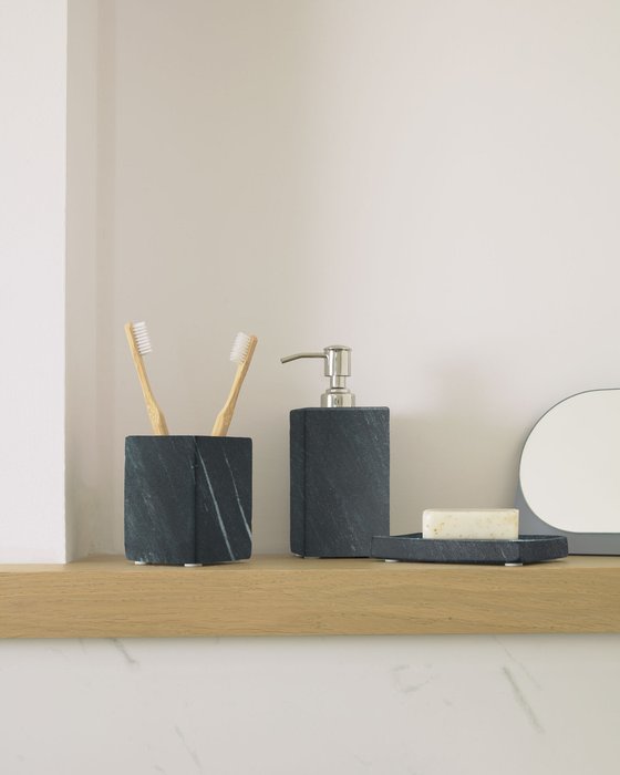 Стакан для ванной Aixa черного цвета - купить Стаканы и держатели для зубных щеток по цене 2490.0