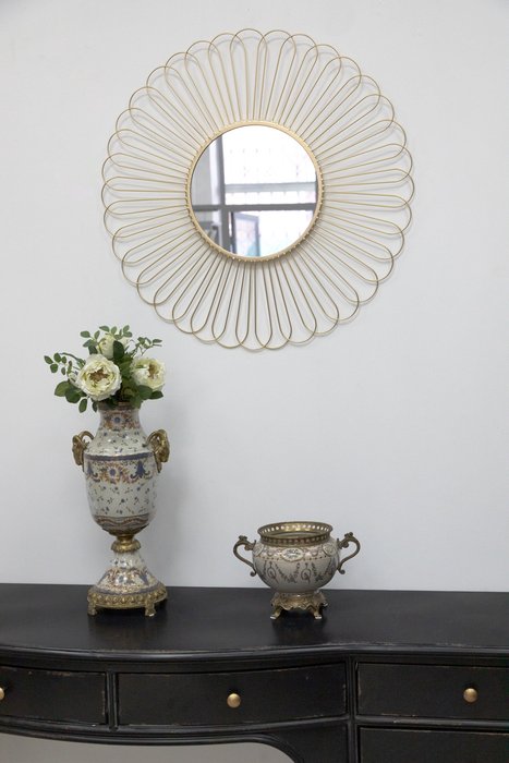 Зеркало настенное диаметр 68 в раме золотого цвета - купить Настенные зеркала по цене 10020.0