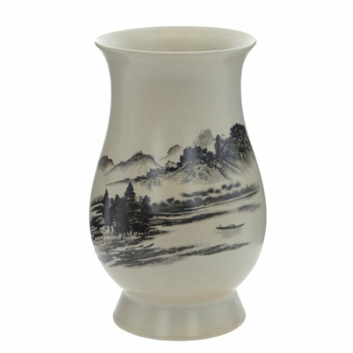 Керамическая ваза Природа L белого цвета