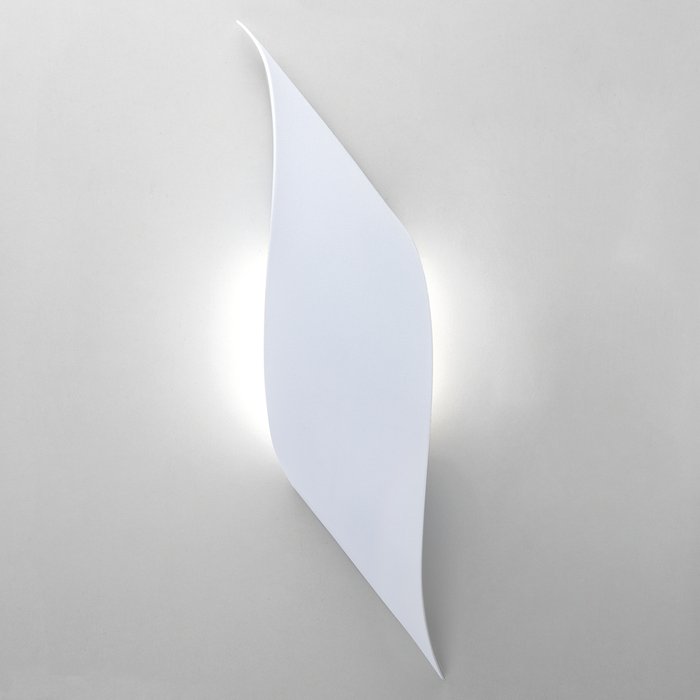 Настенный светодиодный светильник Elegant Led белого цвета - лучшие Бра и настенные светильники в INMYROOM