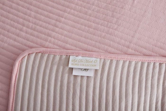 Покрывало с наволочками Жаклин 230х250 розового цвета - купить Покрывала по цене 9020.0
