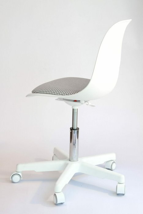 Офисное кресло Смузи белого цвета - купить Офисные кресла по цене 5990.0