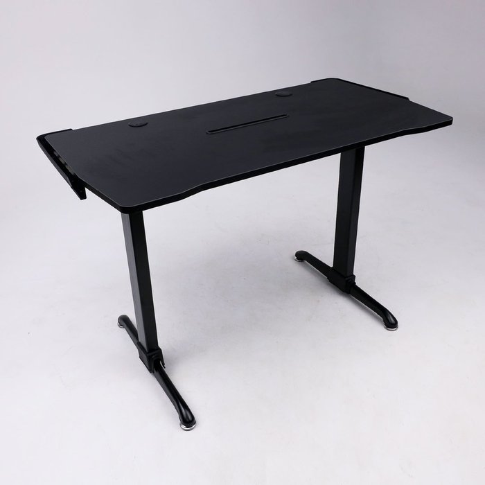 Стол письменный Stream черного цвета - лучшие Письменные столы в INMYROOM