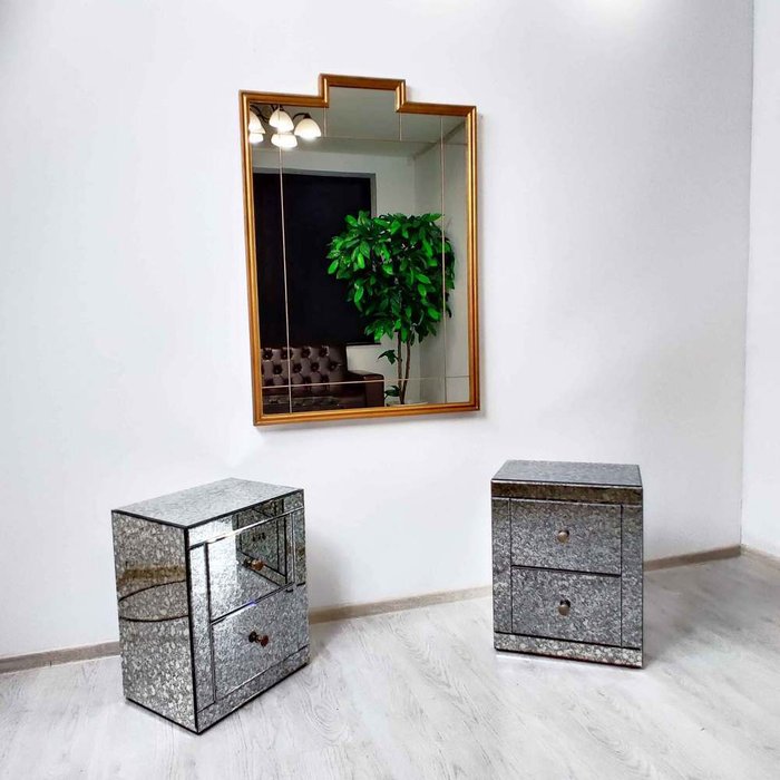 Настенное зеркало Vincello 75x105 в раме золотого цвета - купить Настенные зеркала по цене 36300.0