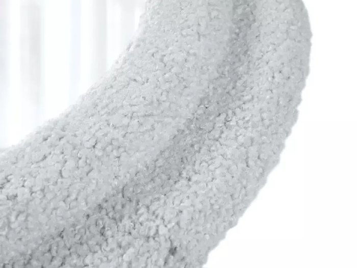 Настенное зеркало Fluffy 74х123 светло-серого цвета - лучшие Настенные зеркала в INMYROOM