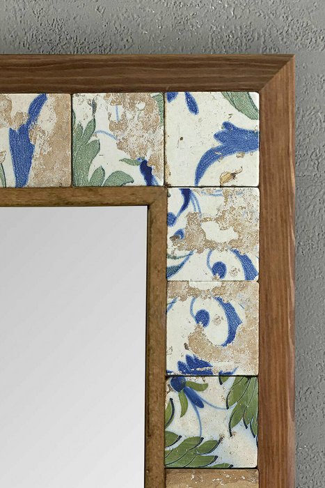 Настенное зеркало 43x43 с каменной мозаикой сине-бежевого цвета - лучшие Настенные зеркала в INMYROOM