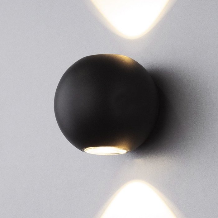 Настенный светодиодный светильник Diver черного цвета