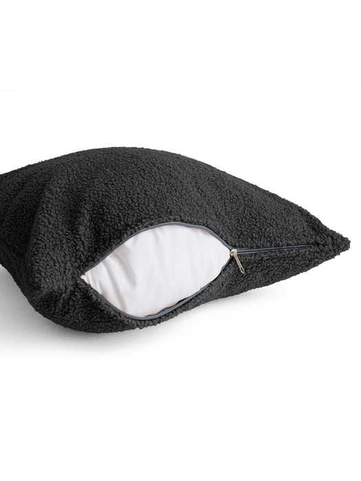 Декоративная подушка Bravo черного цвета - купить Декоративные подушки по цене 1368.0