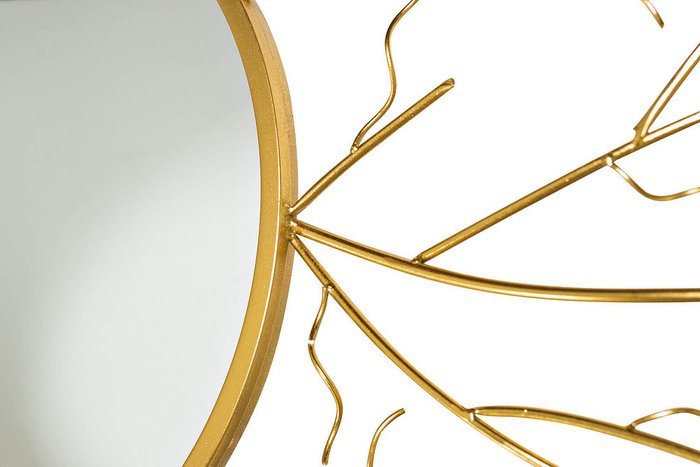 Настенное зеркало в квадратной раме золотого цвета - купить Настенные зеркала по цене 21700.0