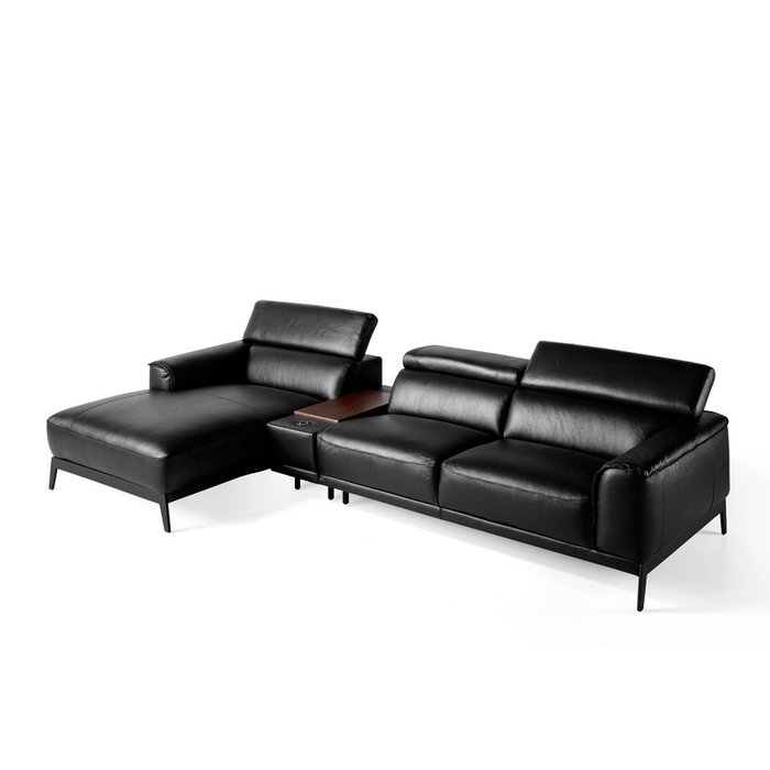 Угловой диван черного цвета
