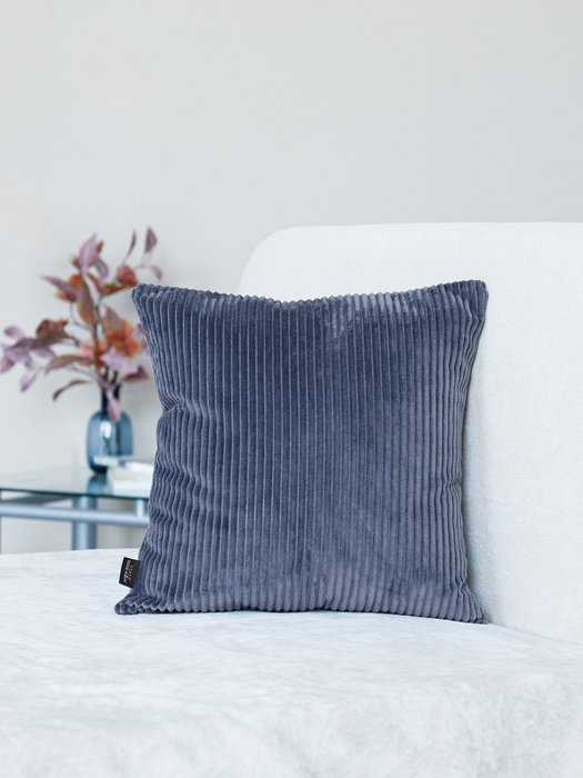 Декоративная подушка Cilium Indigo синего цвета   - лучшие Декоративные подушки в INMYROOM