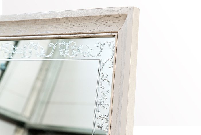 Зеркало настенное Соната белого цвета с платиной  - лучшие Настенные зеркала в INMYROOM