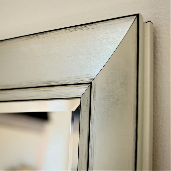 Зеркало напольное Сильвер в раме серебряного цвета - лучшие Напольные зеркала в INMYROOM