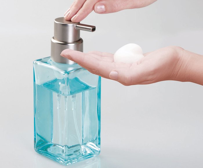 Дозатор для мыла Casilla из голубого стекла - лучшие Диспенсеры для мыла в INMYROOM