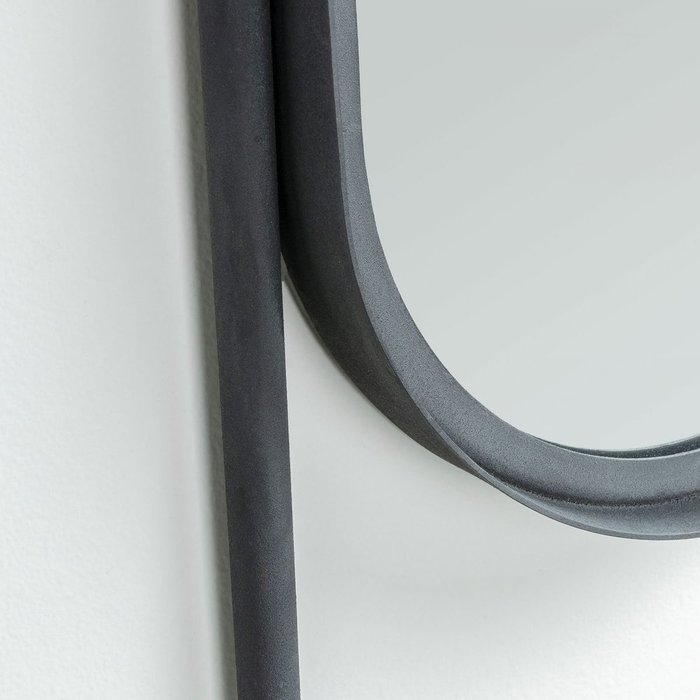 Настенное зеркало Klassy в форме скрепки - лучшие Настенные зеркала в INMYROOM