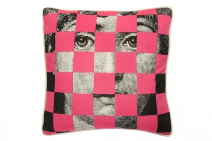 Подушка с принтом Faces Piero Fornasetti Five Подушка с принтом Faces Piero Fornasetti Five