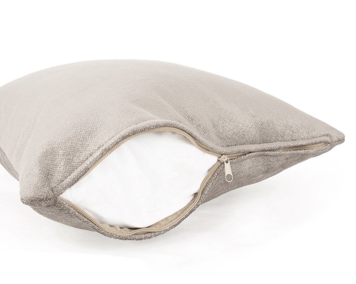 Декоративная подушка Оscar platinum бежево-серого цвета - лучшие Декоративные подушки в INMYROOM