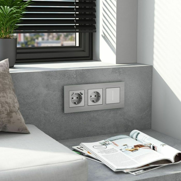 W0033506/ Рамка на 3 поста AluMax (алюминий) W0033506 AluMax алюминий - купить Розетки по цене 6120.0 W0033506/ Рамка на 3 поста AluMax (алюминий) W0033506 AluMax алюминий - купить Розетки по цене 6120.0