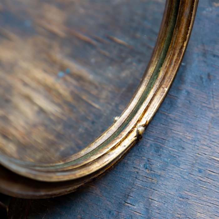 Настенное зеркало Аморет в раме бронзового цвета - лучшие Настенные зеркала в INMYROOM