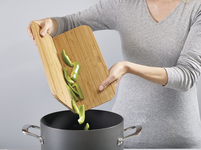 Доска разделочная Joseph Joseph chop2pot бамбук большая - купить Разделочные доски по цене 3920.0 Доска разделочная Joseph Joseph chop2pot бамбук большая - купить Разделочные доски по цене 3920.0