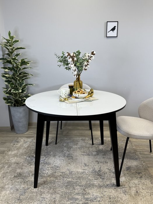 Раздвижной обеденный стол 1000 М бело-коричневого цвета - купить Обеденные столы по цене 29020