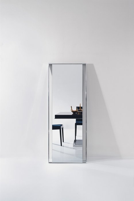Напольное зеркало Exclusive в металлической раме серебристого цвета - лучшие Напольные зеркала в INMYROOM