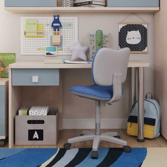 Детский письменный стол Тиана бежевого цвета с голубым ящиком - лучшие Детские столы в INMYROOM