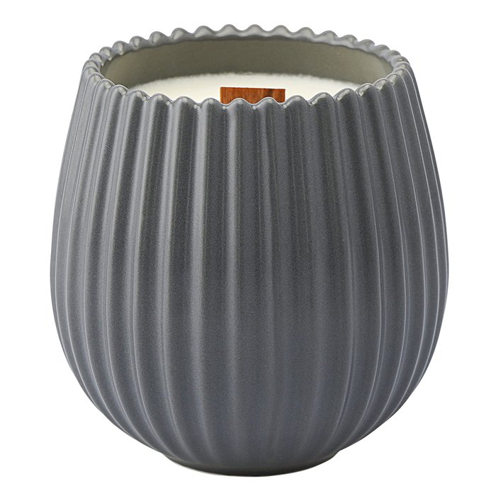 Свеча ароматическая с деревянным фитилём Nutmeg серого цвета - купить Свечи по цене 2990.0