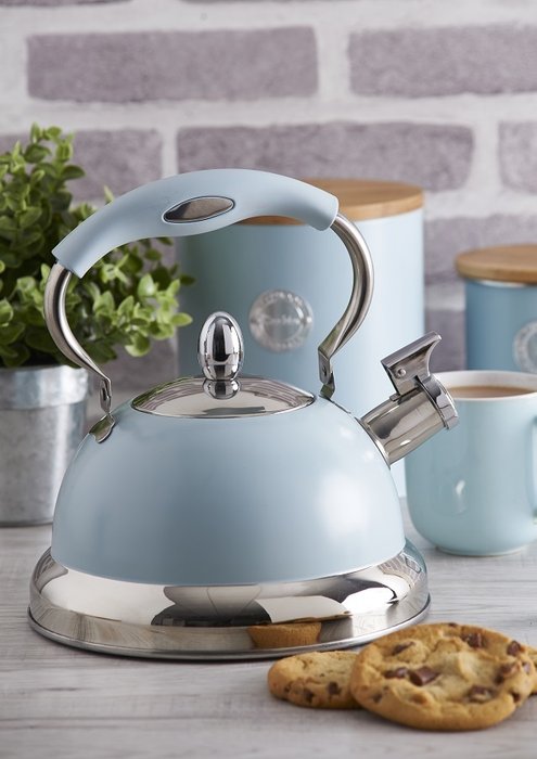 Чайник со свистком Living голубого цвета - купить Для чая и кофе по цене 4750.0