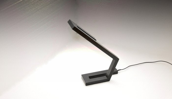 Настольная лампа Black Gizmo  - купить Настольные лампы по цене 9800.0