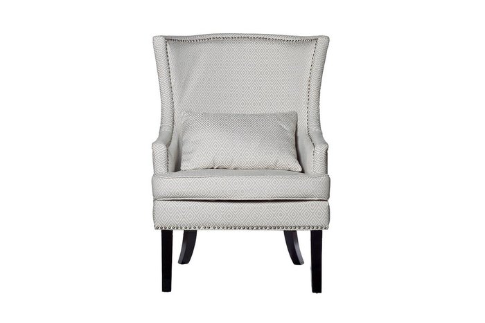 Кресло с подушкой  светло-серого цвета