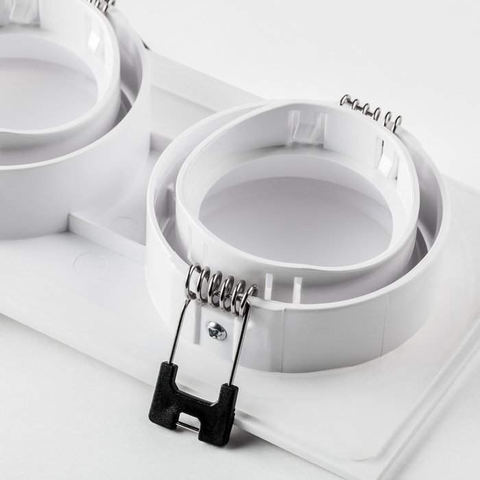Рамка (светильник) PVC д/LED-модулей 941хх и LED-ламп D50мм PIANO 2x QUAD БЕЛЫЙ IP65 - лучшие Встраиваемые споты в INMYROOM Рамка (светильник) PVC д/LED-модулей 941хх и LED-ламп D50мм PIANO 2x QUAD БЕЛЫЙ IP65 - лучшие Встраиваемые споты в INMYROOM
