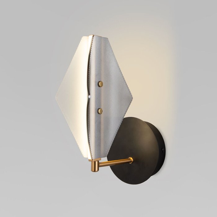 Настенный светодиодный светильник 303054 LED латунь Glare Настенный светодиодный светильник 303054 LED латунь Glare