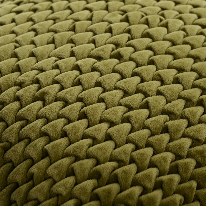 Подушка декоративная стеганая Essential из хлопкового бархата оливкового цвета   - купить Декоративные подушки по цене 3990.0