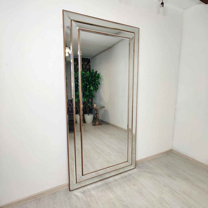 Настенное зеркало Cristian 100x200 в раме золотого цвета - купить Настенные зеркала по цене 78000.0