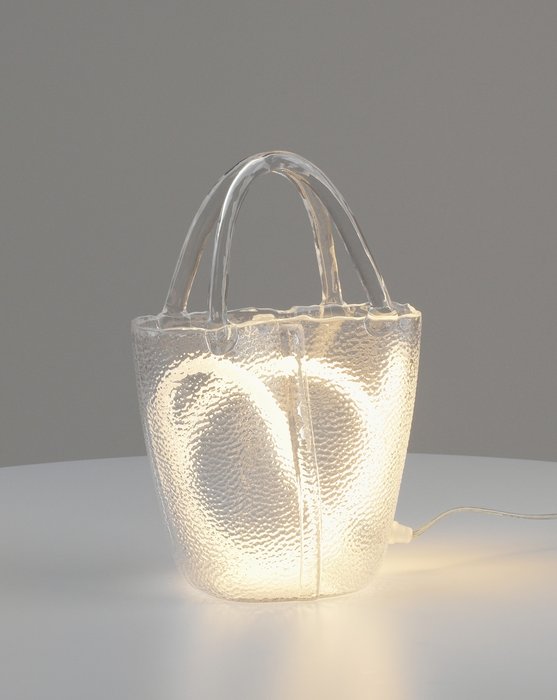 Лампа настольная светодиодная Bag V11674-TL прозрачного цвета - лучшие Настольные лампы в INMYROOM Лампа настольная светодиодная Bag V11674-TL прозрачного цвета - лучшие Настольные лампы в INMYROOM