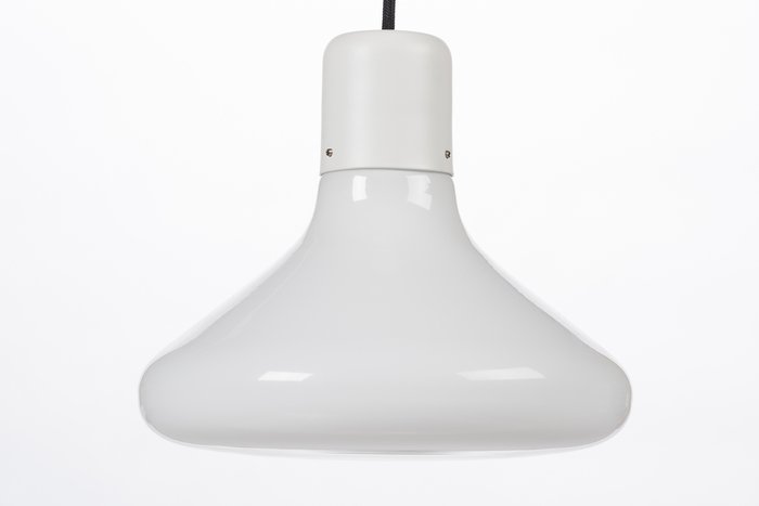 Подвесной светильник Form Cone белого цвета - лучшие Подвесные светильники в INMYROOM