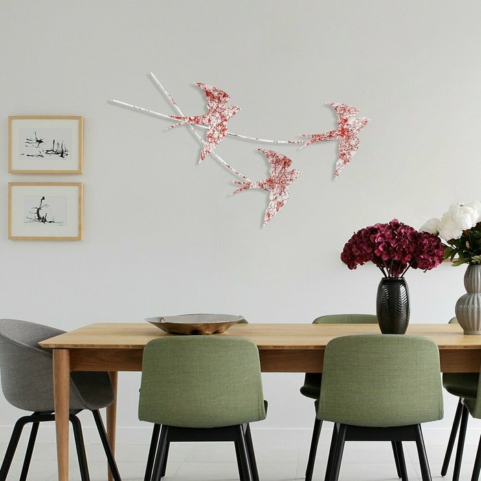 Настенный декор ручной работы Стриж 42х70 из металла бело-розового цвета - лучшие Декор стен в INMYROOM