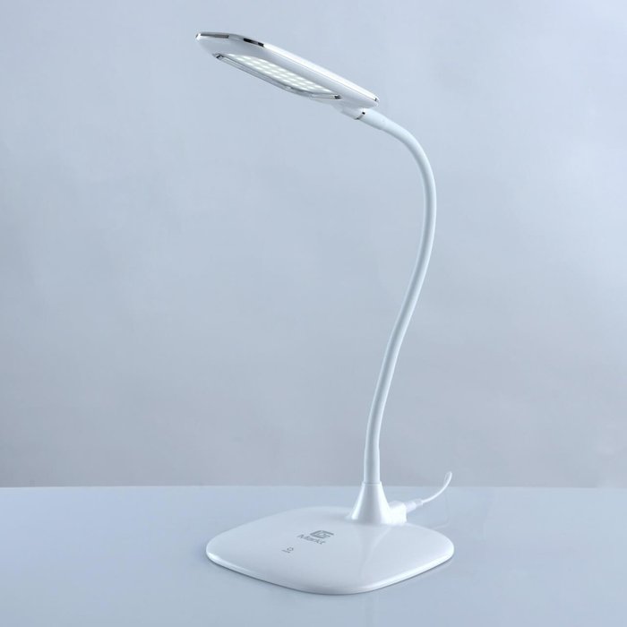 Настольная лампа Ракурс белого цвета - купить Рабочие лампы по цене 5860.0