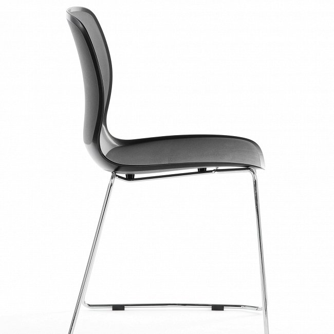 Стул Flynn черного цвета - лучшие Обеденные стулья в INMYROOM