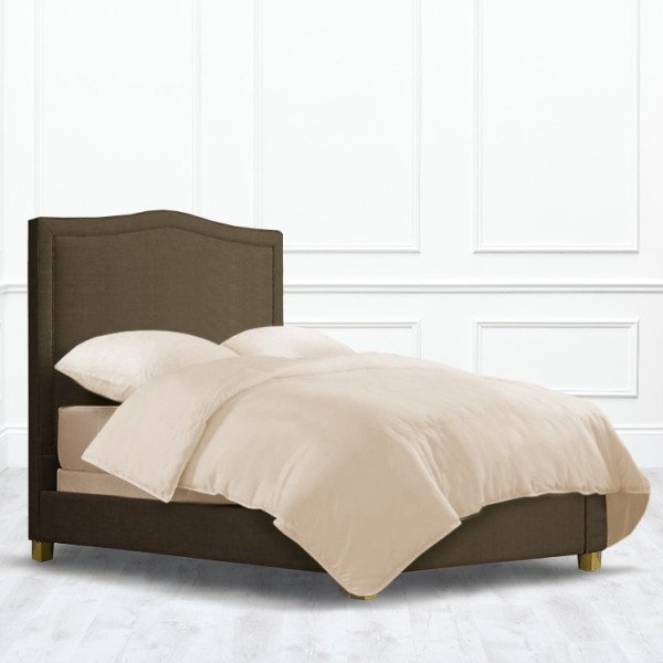 Кровать Stockton из массива с обивкой темно-коричневого цвета